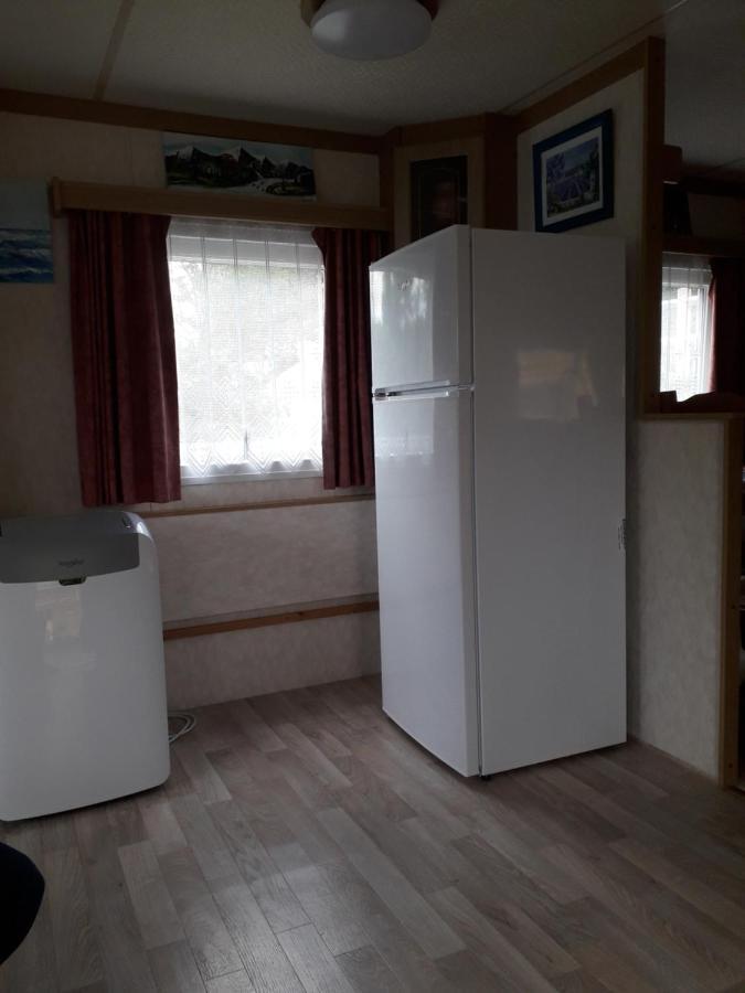 Mobile Home Le Clos De See Chérencé-le-Roussel Exteriör bild