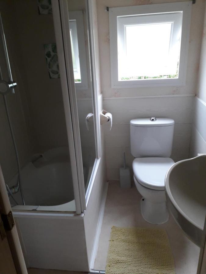 Mobile Home Le Clos De See Chérencé-le-Roussel Exteriör bild