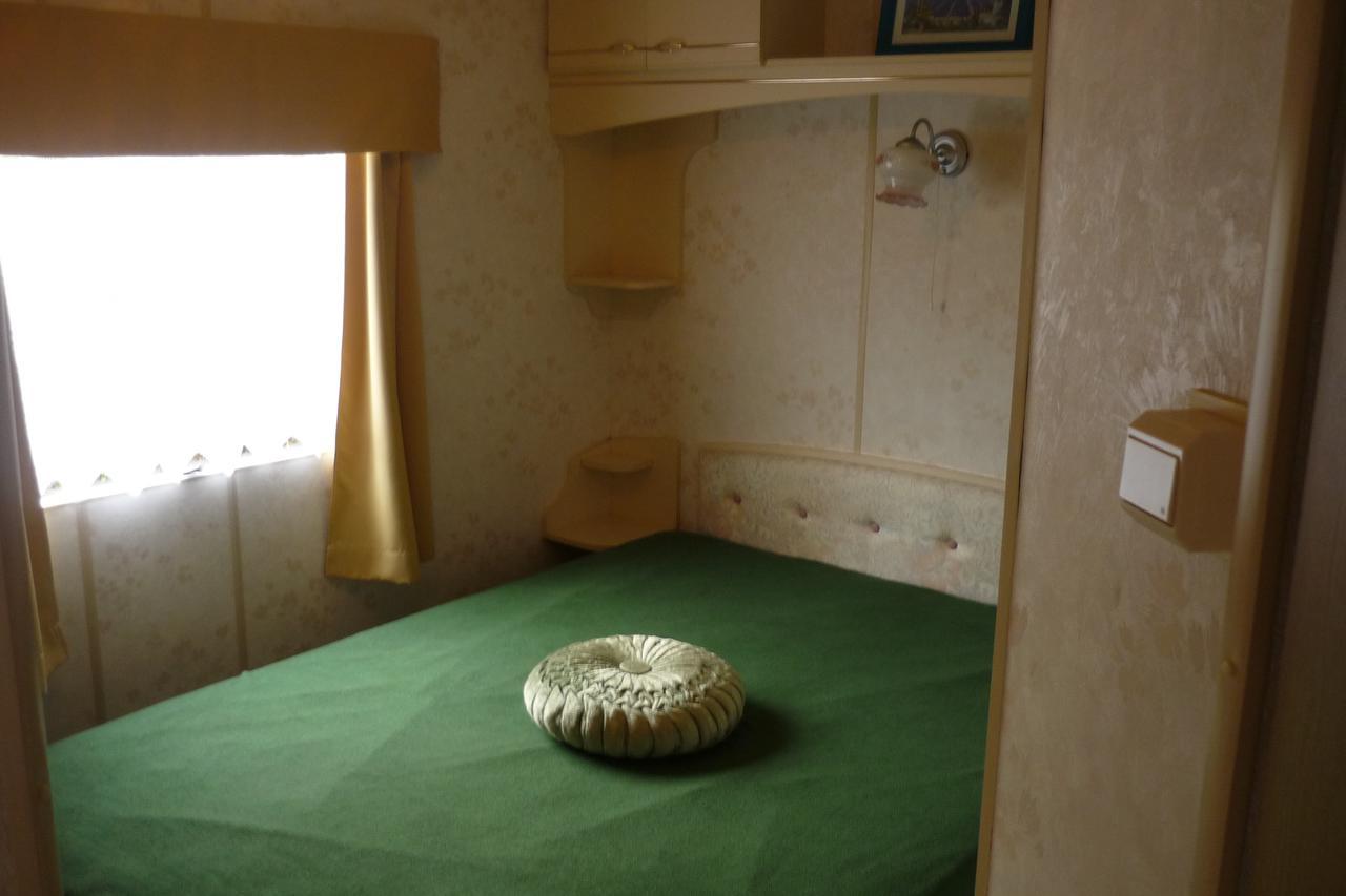 Mobile Home Le Clos De See Chérencé-le-Roussel Exteriör bild